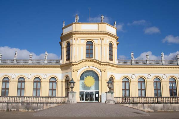 Planetenweg Kassel Sonne, Eingang Orangerie